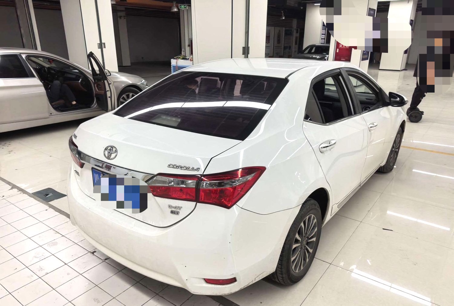 Toyota Corolla 2018 image de voiture #4
