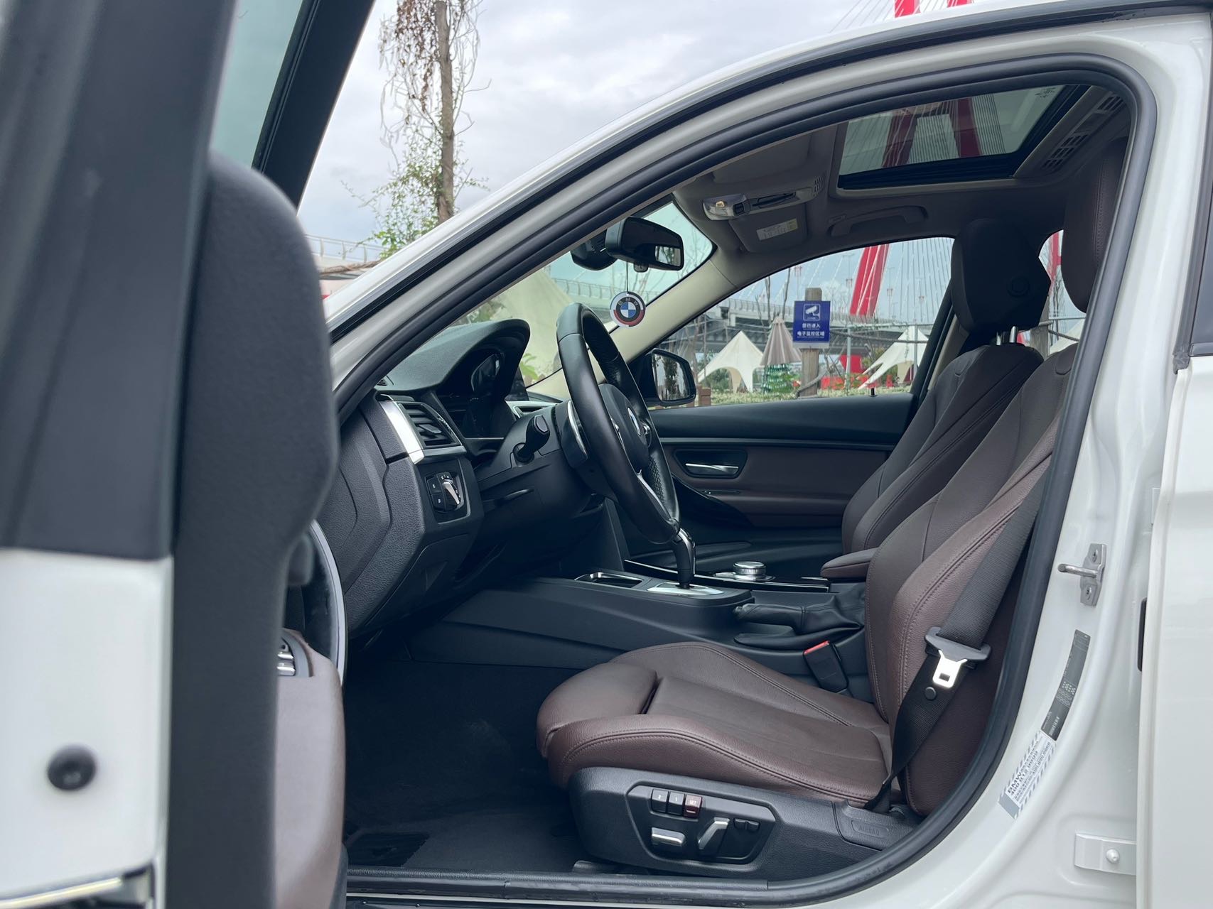 BMW 3 Series 2018 #7 BMW 3 Series 2018 car image #7