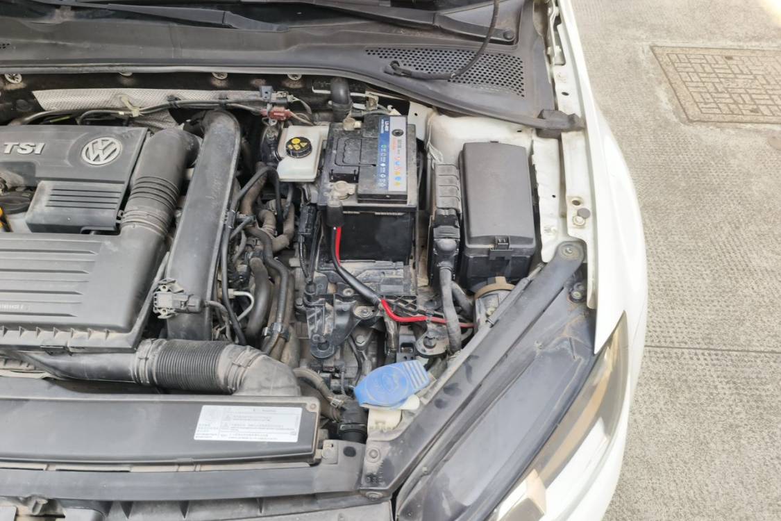 Volkswagen Golf 2016 car image #12