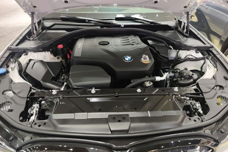 BMW 3 Series 2023 car image #20
