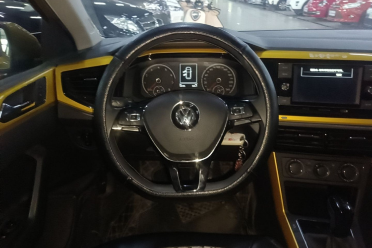 Volkswagen Polo 2020 car image #15