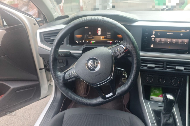 Volkswagen Polo 2024 car image #12