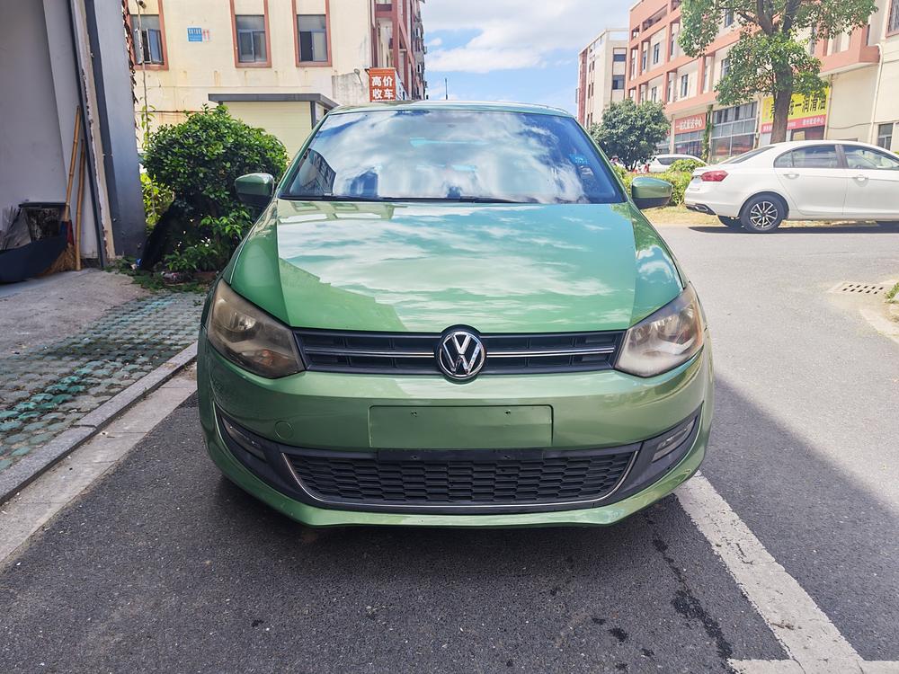 Volkswagen Polo 2013 car image #2