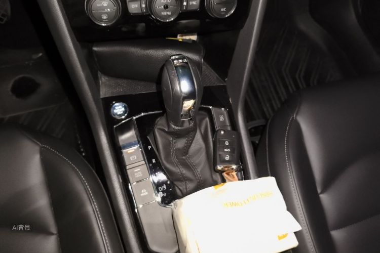 Volkswagen Tharu 2018 car image #16