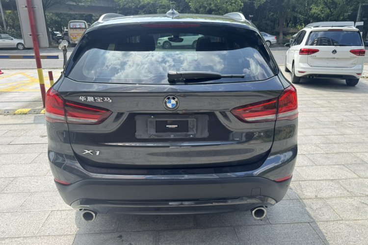 BMW X1 2021 car image #8