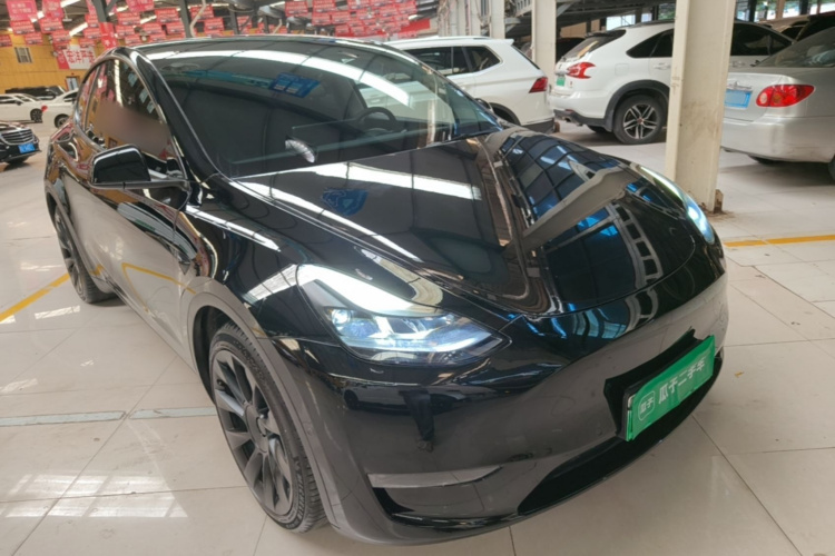 Tesla Model Y 2022 #4 Tesla Model Y 2022 car image #4