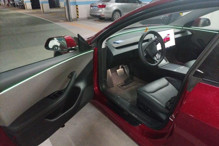 Tesla Model 3 2024 #13 Tesla Model 3 2024 car image #13