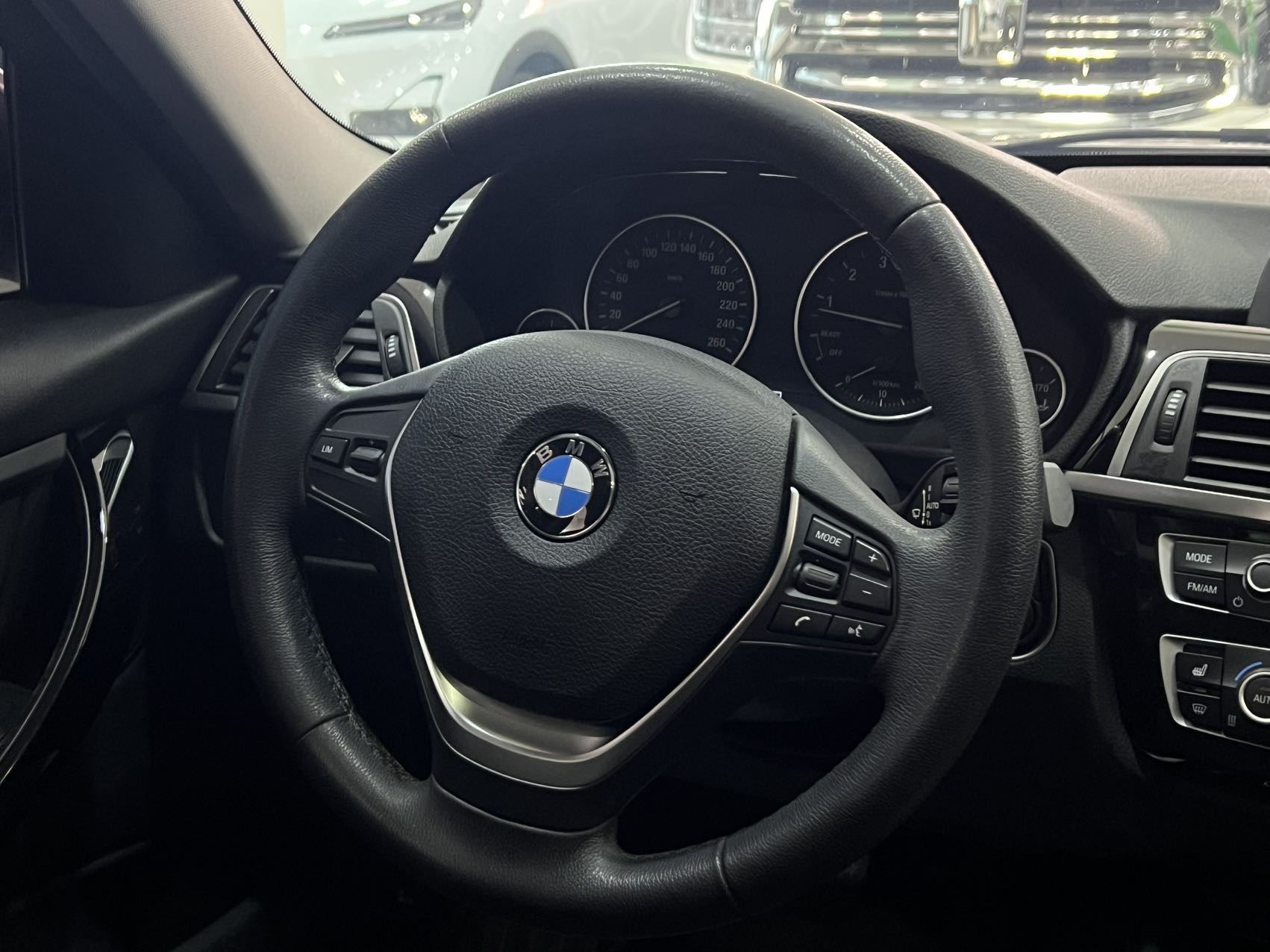 BMW 3 Series 2017 #7 BMW 3 Series 2017 car image #7