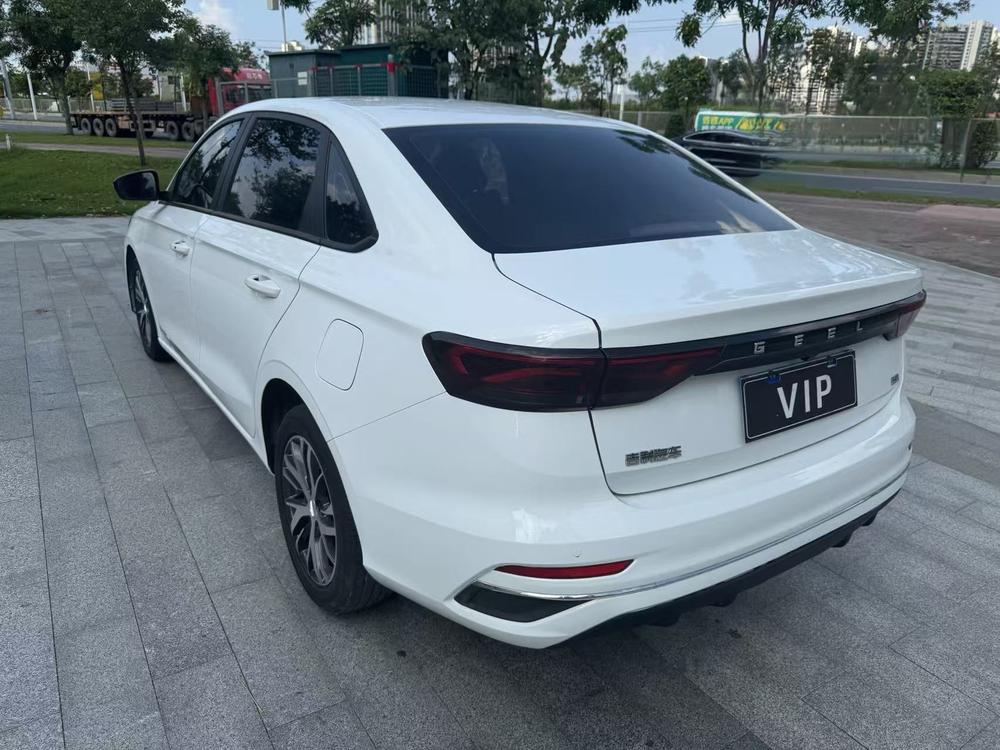 GEELY Emgrand 2021 car image #4
