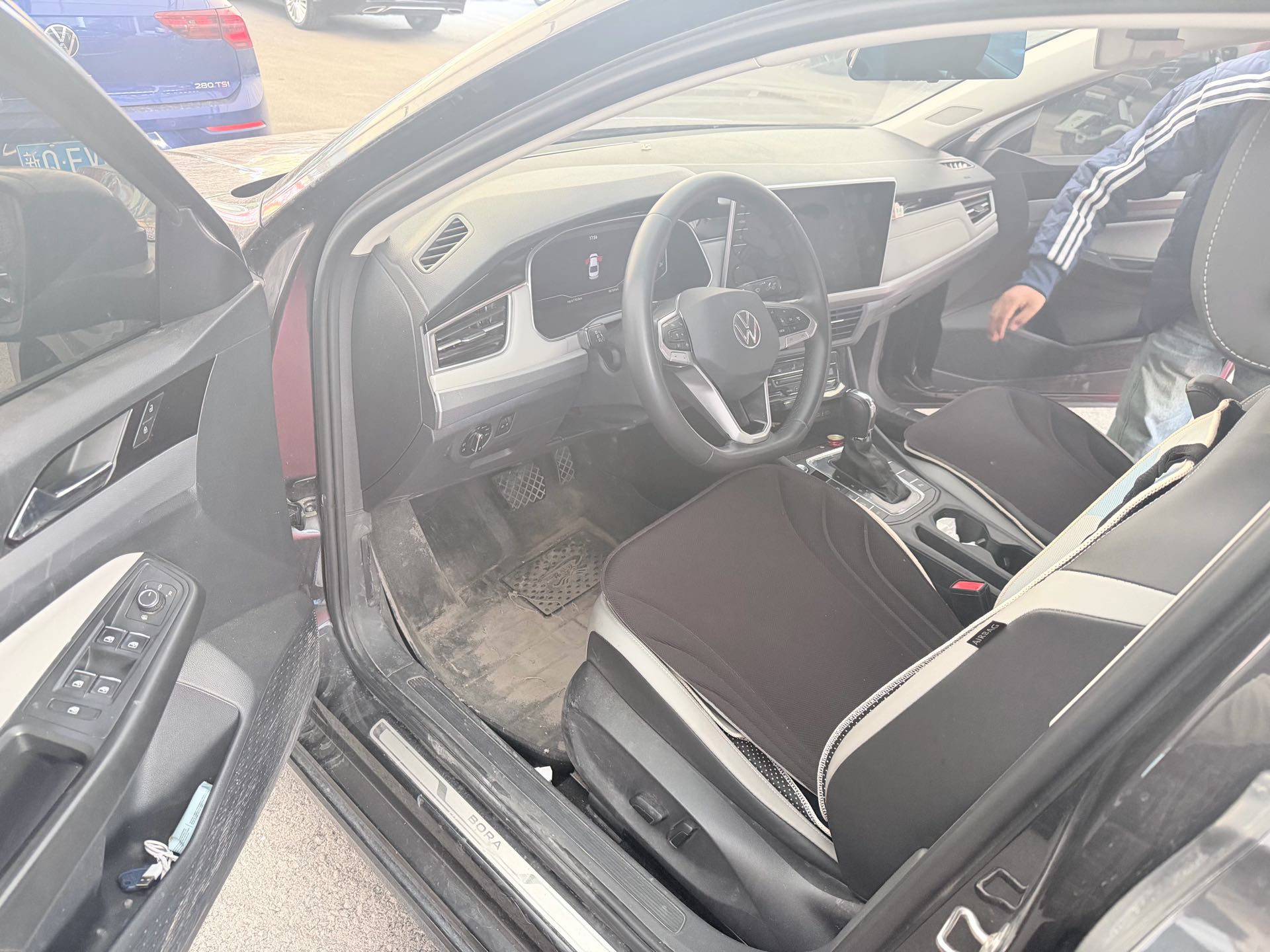 2023 immagine di auto #2