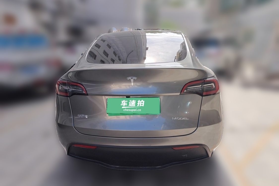 Tesla Model Y 2024 car image #6