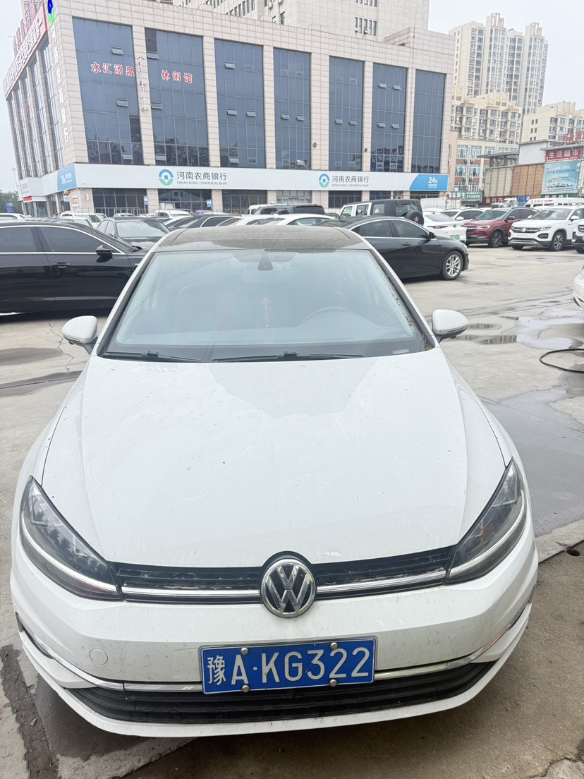 Volkswagen Golf 2020 car image 