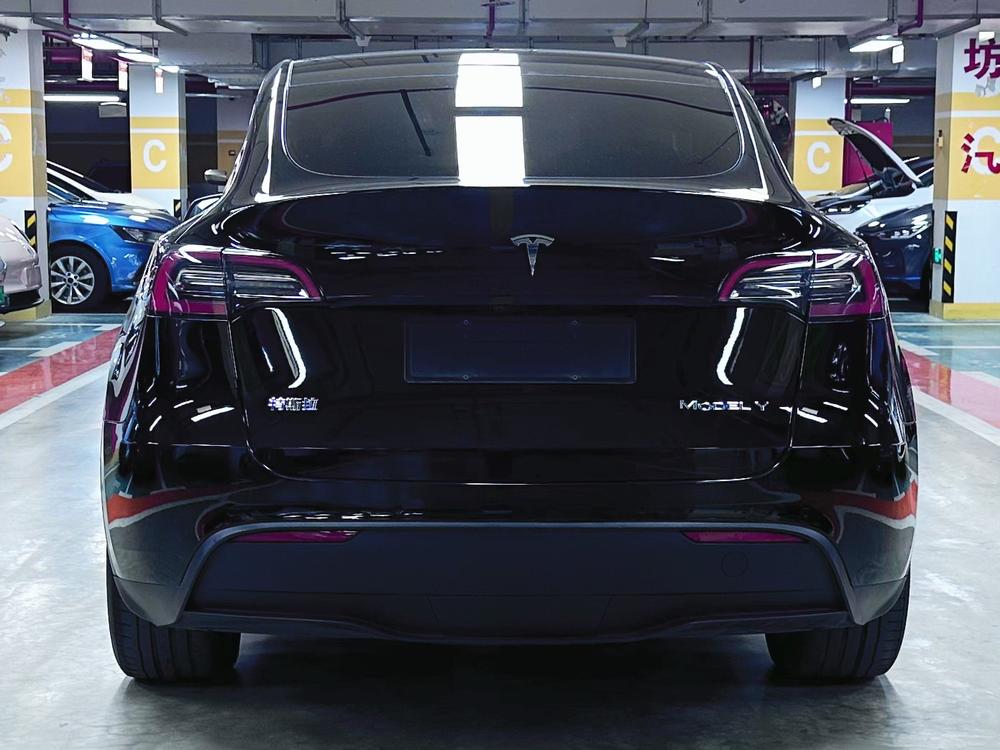 Tesla Model Y 2021 #5 Tesla Model Y 2021 car image #5