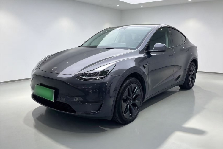 Tesla Model Y 2024 #2 Tesla Model Y 2024 car image #2
