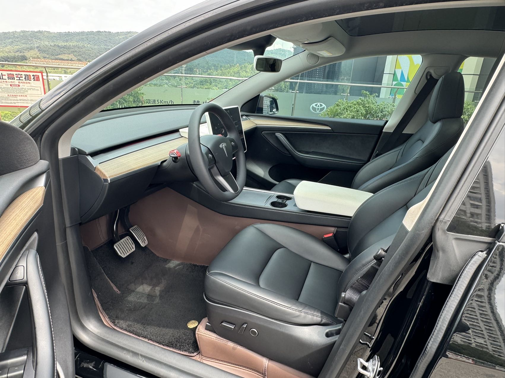 Tesla Model Y 2023 #5 Tesla Model Y 2023 immagine di auto #5
