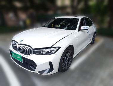 BMW 3 Series 2024 immagine di auto 