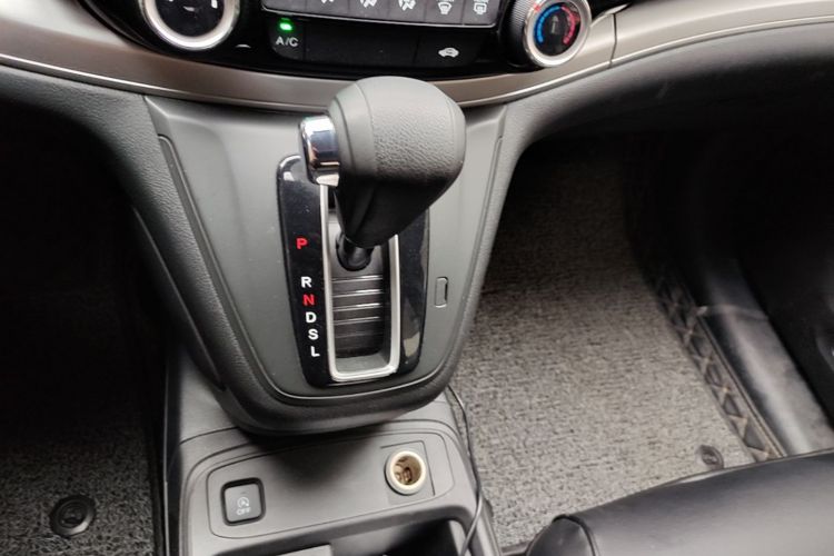 Honda CR-V 2017 immagine di auto #14