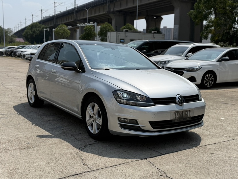 Volkswagen Golf 2015 car image 