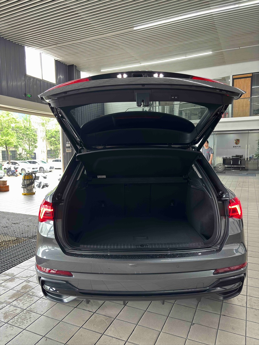 Audi Q3 2022 #20 Audi Q3 2022 car image #20