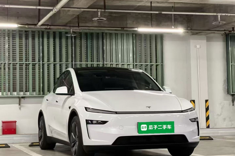 Tesla Model Y 2025 #4 Tesla Model Y 2025 imagen de coche #4