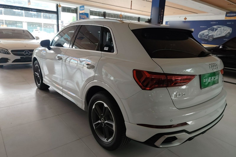 Audi Q3 2025 #5 Audi Q3 2025 car image #5
