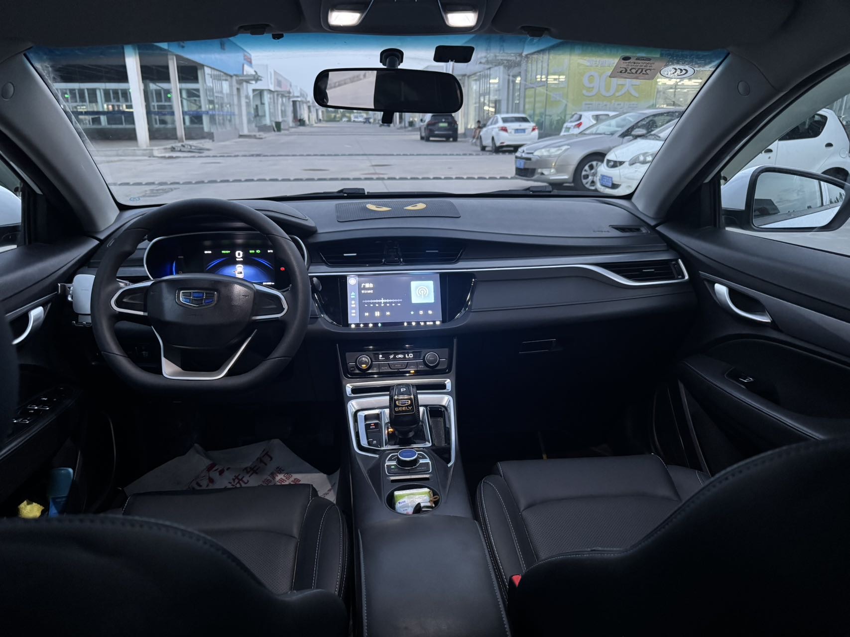 GEELY Emgrand New Energy 2020 #6 GEELY Emgrand New Energy 2020 car image #6