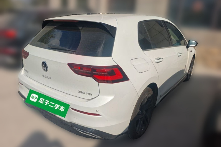 Volkswagen Golf 2022 car image #5