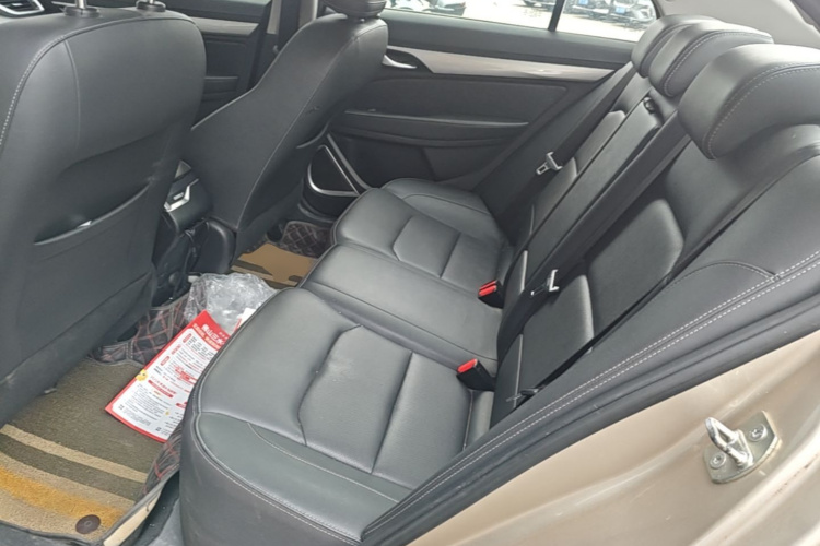GEELY Emgrand 2021 car image #17