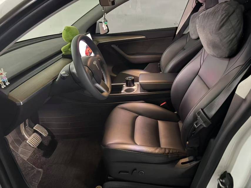 Tesla Model Y 2022 car image #5