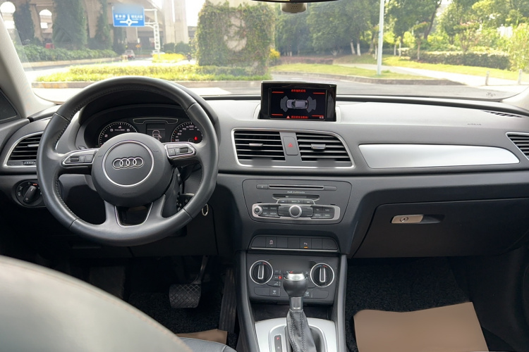 Audi Q3 2017 #9 Audi Q3 2017 car image #9