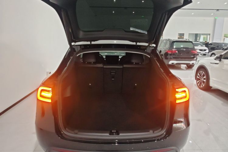Tesla Model Y 2021 #19 Tesla Model Y 2021 car image #19