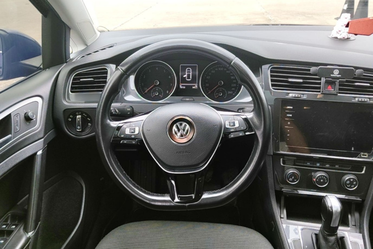 Volkswagen Golf 2020 #11 Volkswagen Golf 2020 car image #11