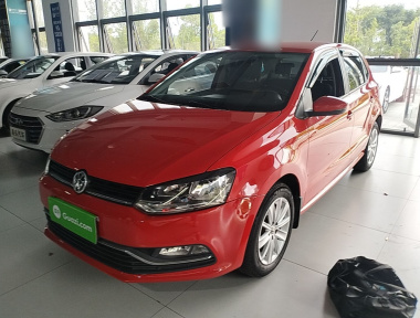 Volkswagen Polo 2015 car image 