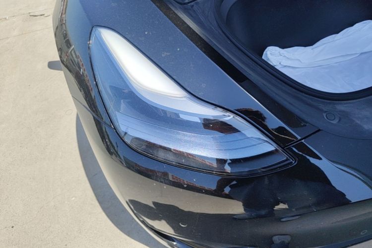 Tesla Model Y 2023 car image #8