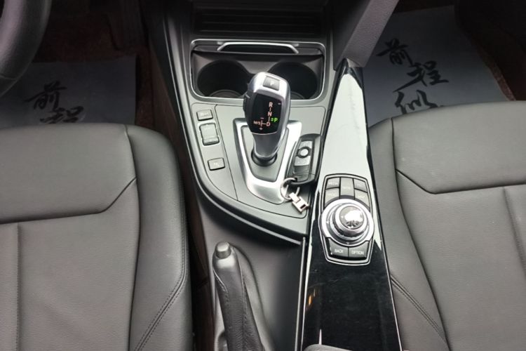 BMW 3 Series 2016 car image #14