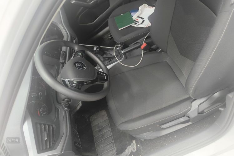 Volkswagen Polo 2021 car image #17