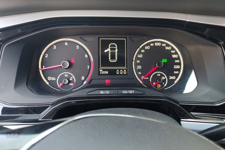Volkswagen Polo 2022 car image #13
