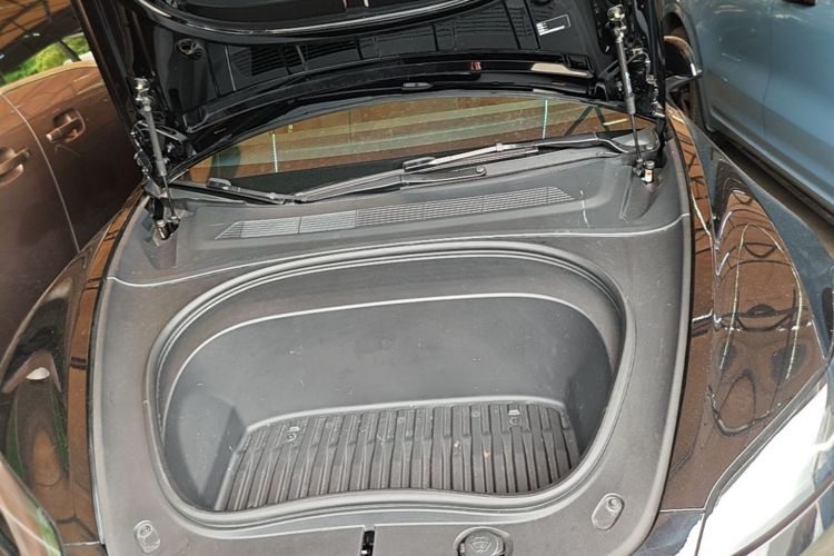 Tesla Model 3 2024 car image #20