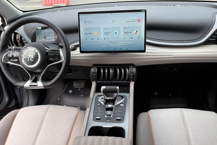 BYD Yuan Plus 2023 изображение автомобиля #18