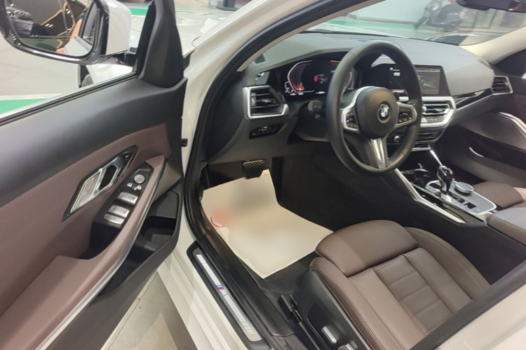 BMW 3 Series 2021 #12 BMW 3 Series 2021 immagine di auto #12