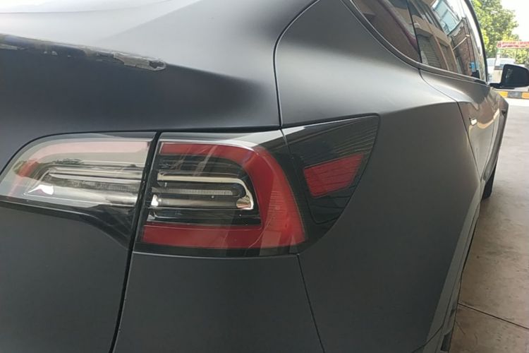 Tesla Model Y 2021 #8 Tesla Model Y 2021 car image #8