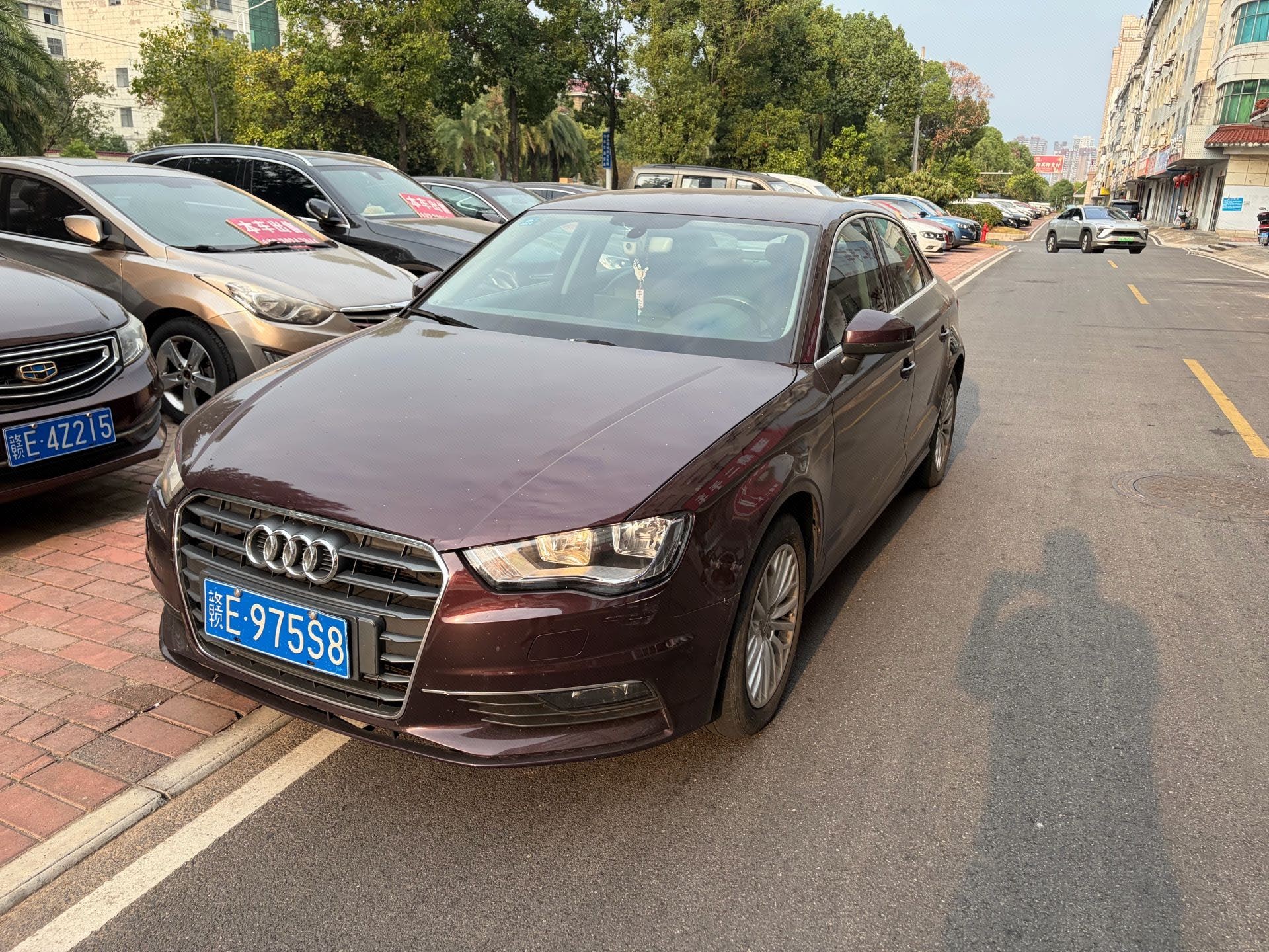 2017 immagine di auto 