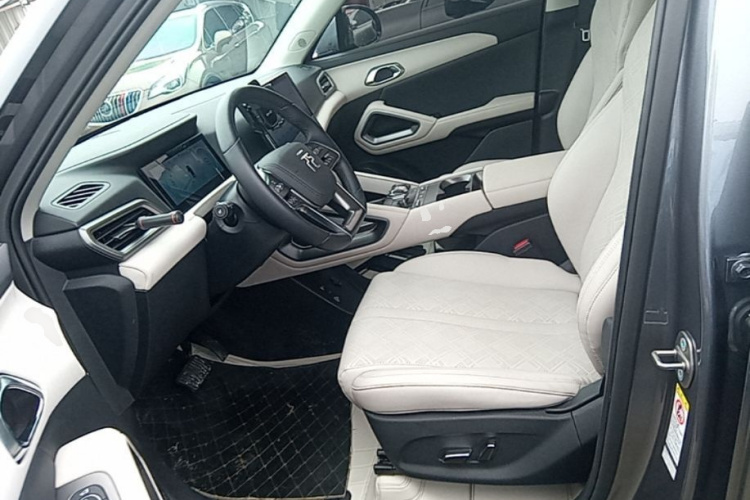 BYD YuanUP 2024 #15 BYD YuanUP 2024 car image #15