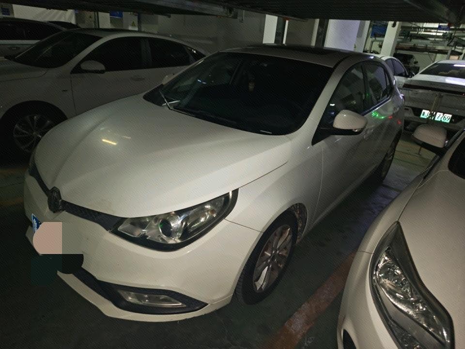 MG 5 2012 MG 5 2012 car image