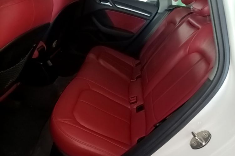 Audi A3 2019 immagine di auto #17