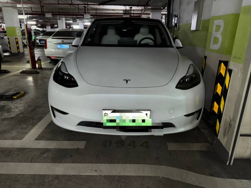 Tesla Model Y 2024 #2 Tesla Model Y 2024 imagen de coche #2