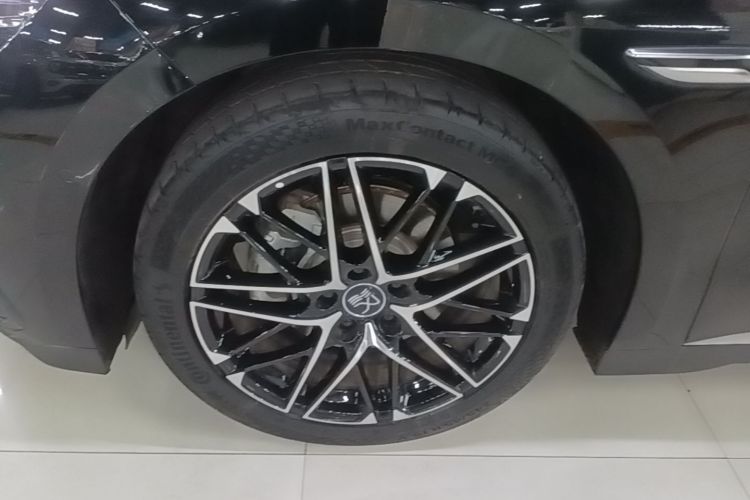 BYD Han 2025 #9 BYD Han 2025 изображение автомобиля #9