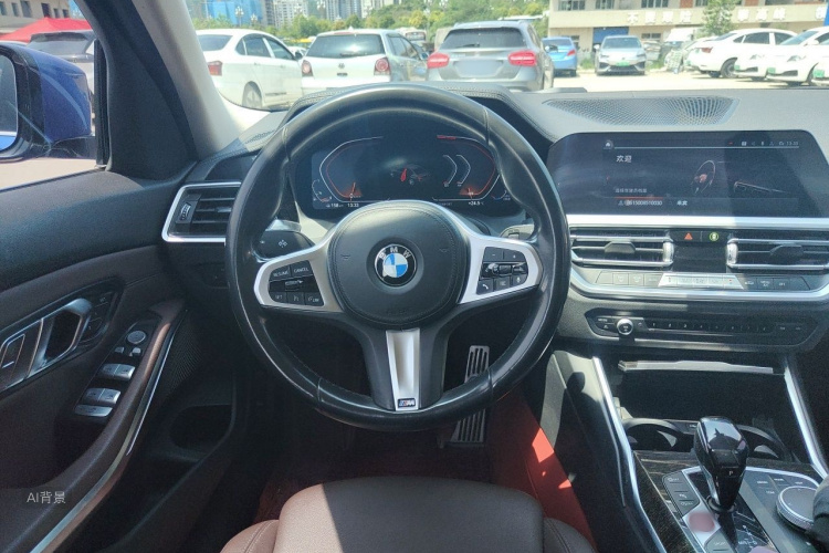 BMW 3 Series 2020 car image #12