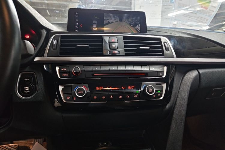 BMW 3 Series 2018 #13 BMW 3 Series 2018 car image #13