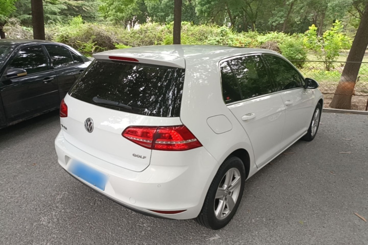 Volkswagen Golf 2016 car image #7